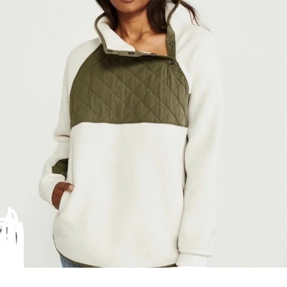 Abercrombie & Fitch Asymmetrical Snap Button Fleece - Picture 1 of 11